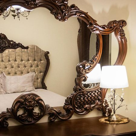 Central Luxury Antique Apartment ヴァルナ エクステリア 写真