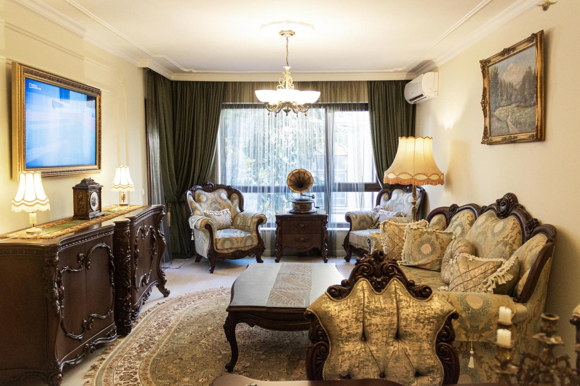 Central Luxury Antique Apartment ヴァルナ エクステリア 写真