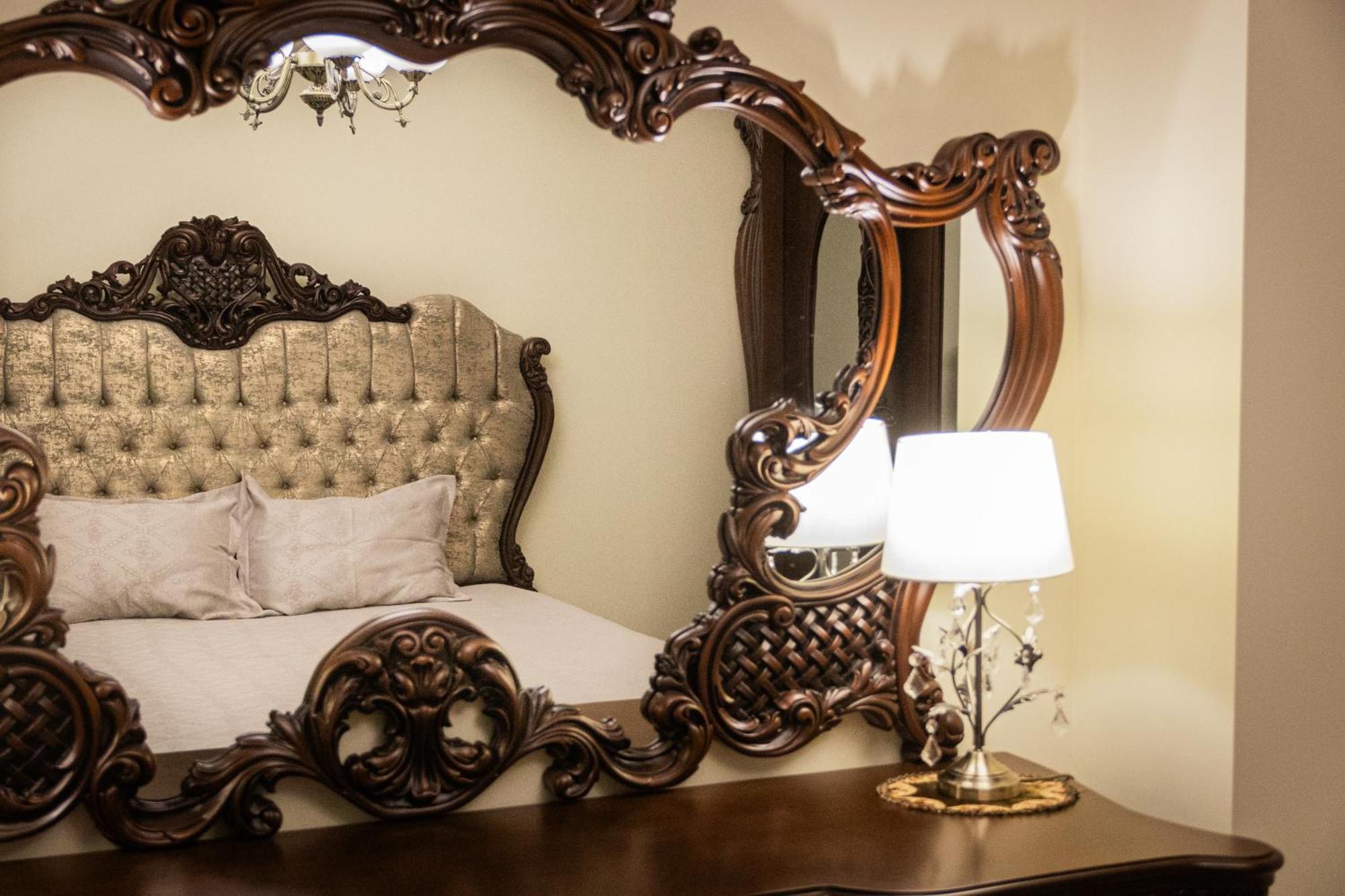 Central Luxury Antique Apartment ヴァルナ エクステリア 写真