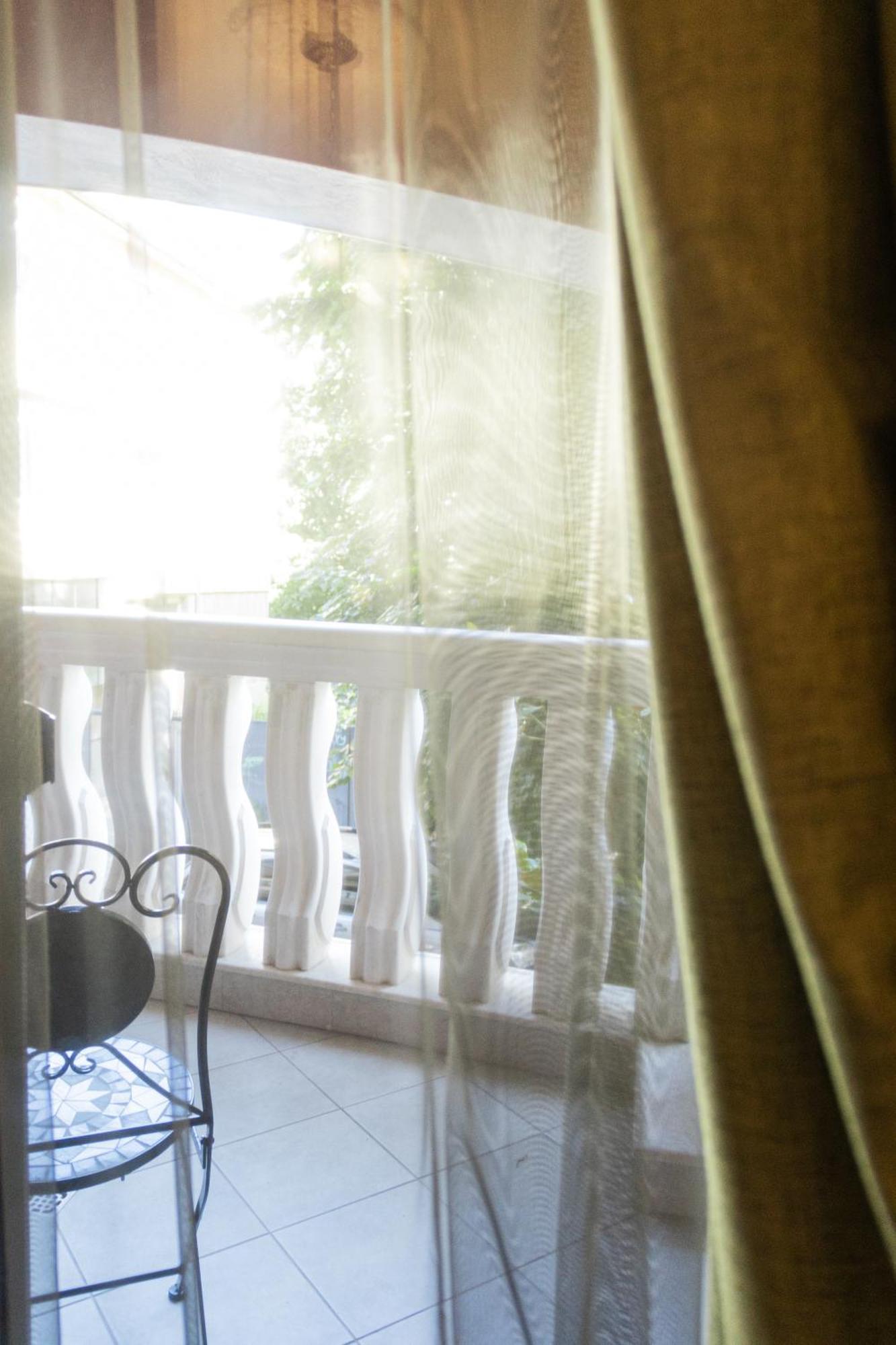 Central Luxury Antique Apartment ヴァルナ エクステリア 写真